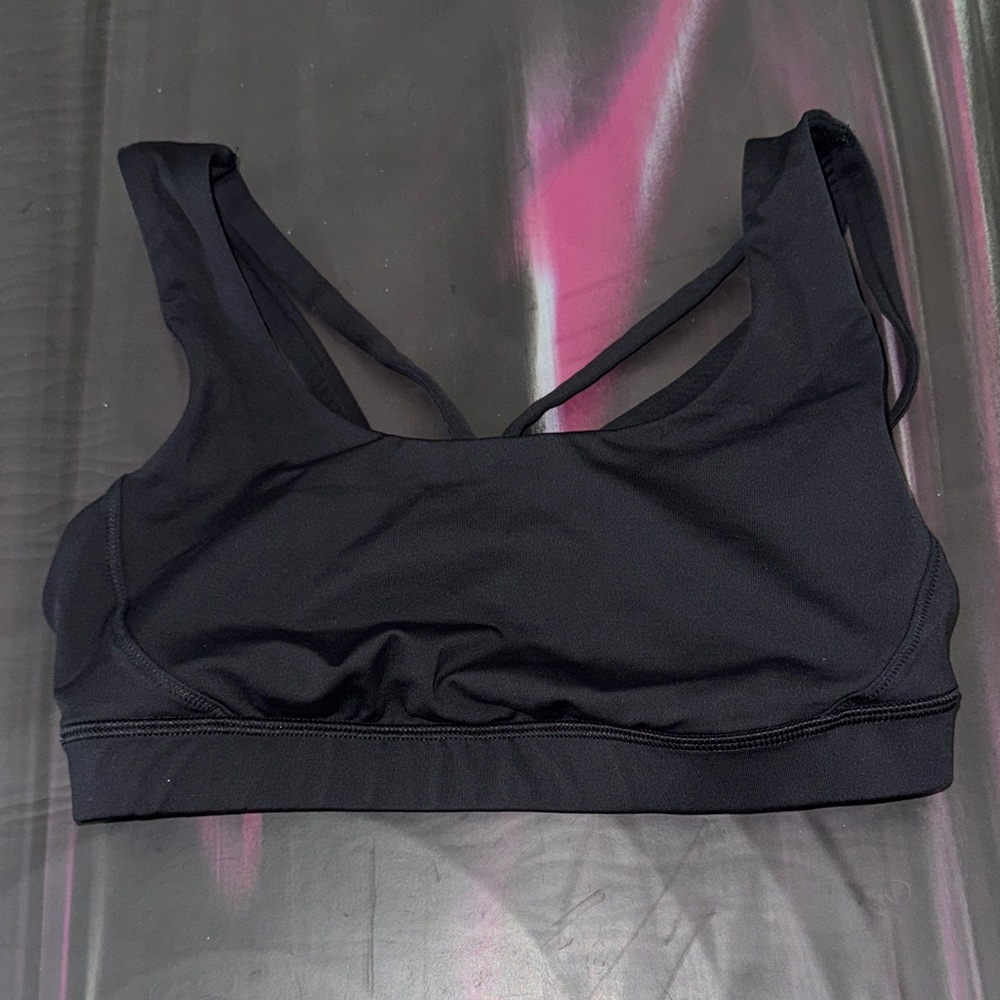 Lululemon size 4 mesh back cute Black Women's Sports Bra